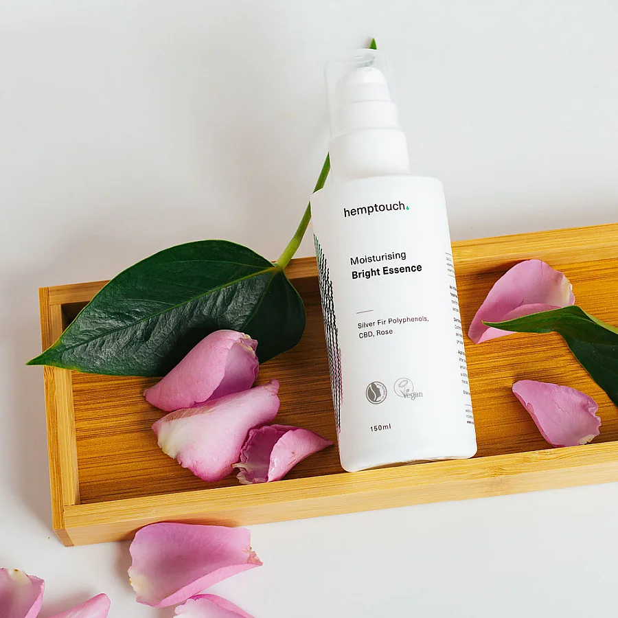 Moisturising Bright Essence 150 ml